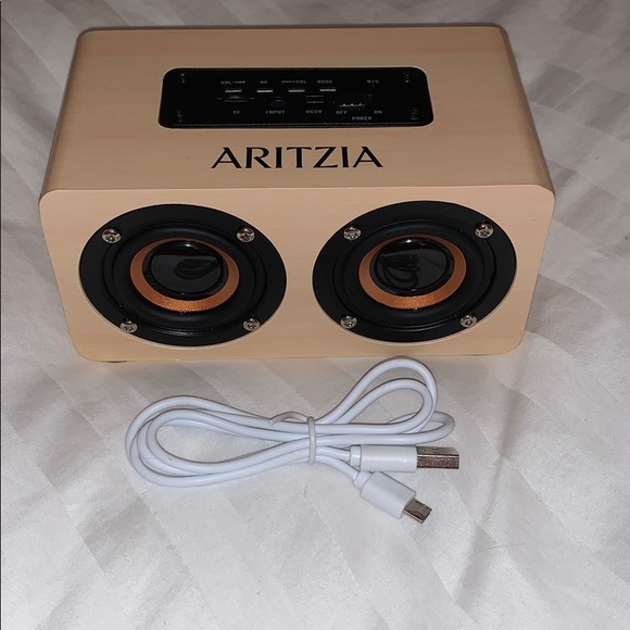 Aritzia Branded Portable Speaker - Picture 4 of 4